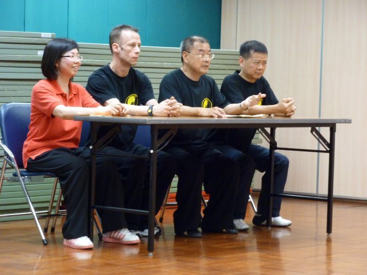Juge lors d'un passage d'examen à Hong Kong en 2015